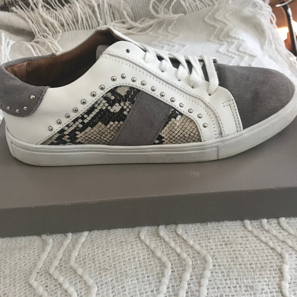 Steve Madden 8.5 Annita Sneakers, Snake & Suede Design, Partial Leather